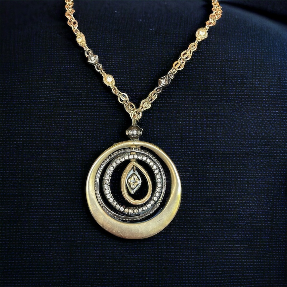 Chico’s Mixed Metal Circles Rhinestone Statement Pendant Necklace 20” adjustable